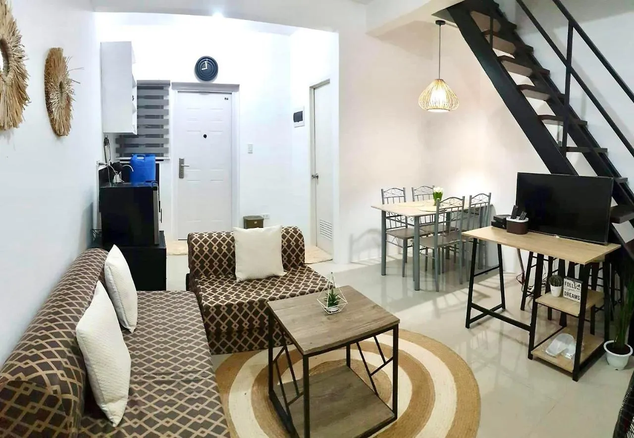 Apartment Rockmelon Guest House Mabalacat